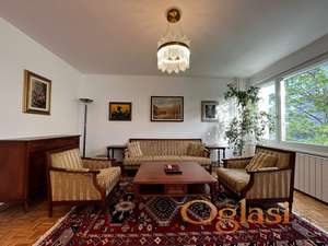 Novi Beograd Blok 30, trosoban-renoviran, na idealnoj lokaciji